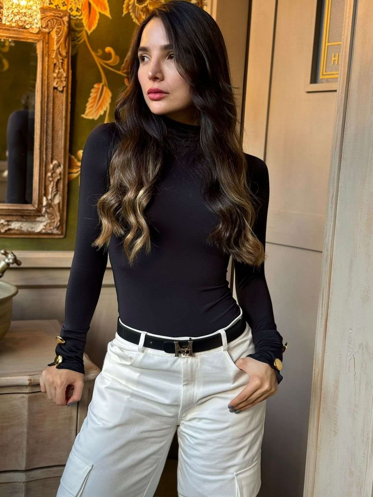 Cuello Tortuga Botones Negro