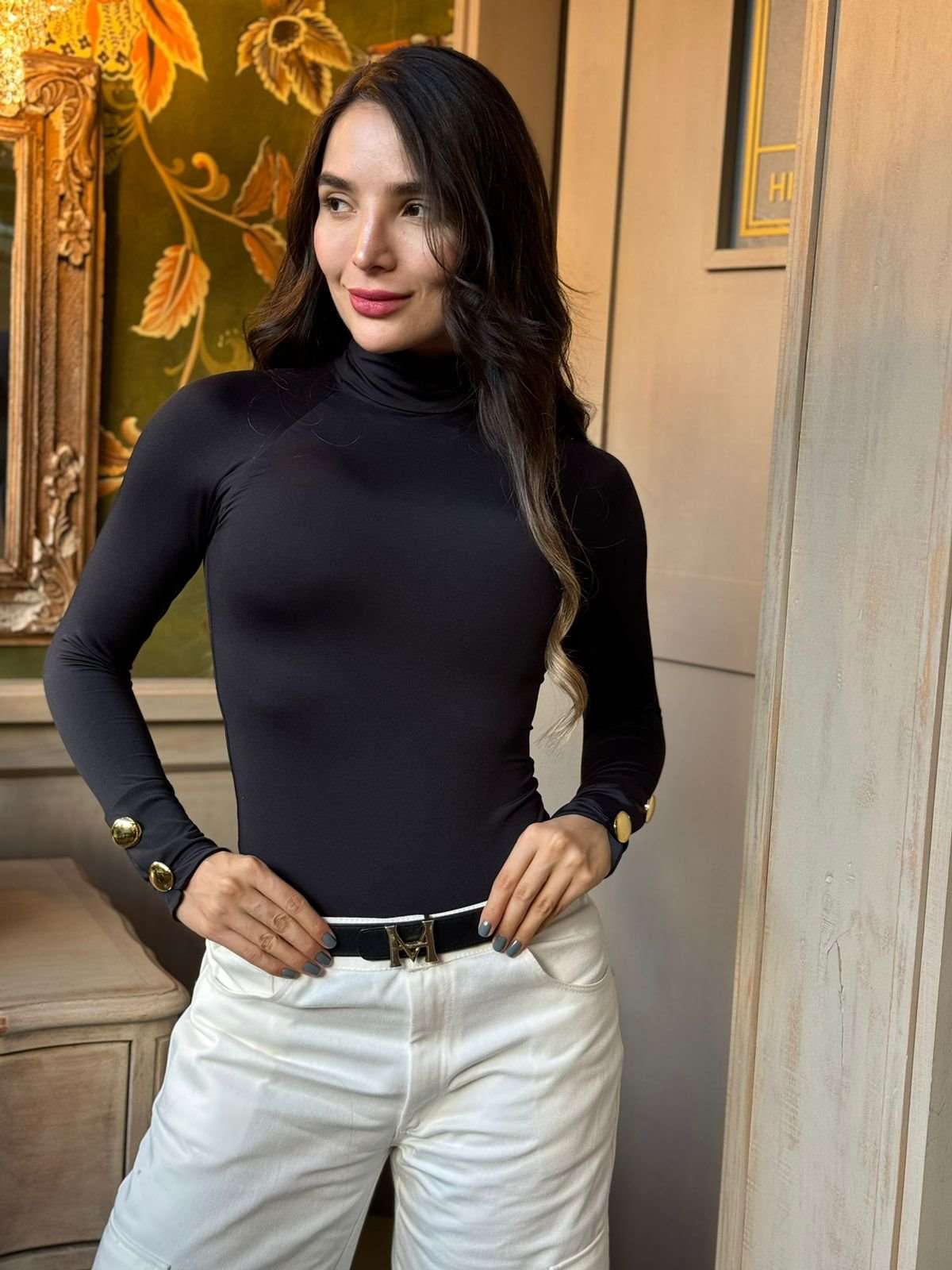 Cuello Tortuga Botones Negro