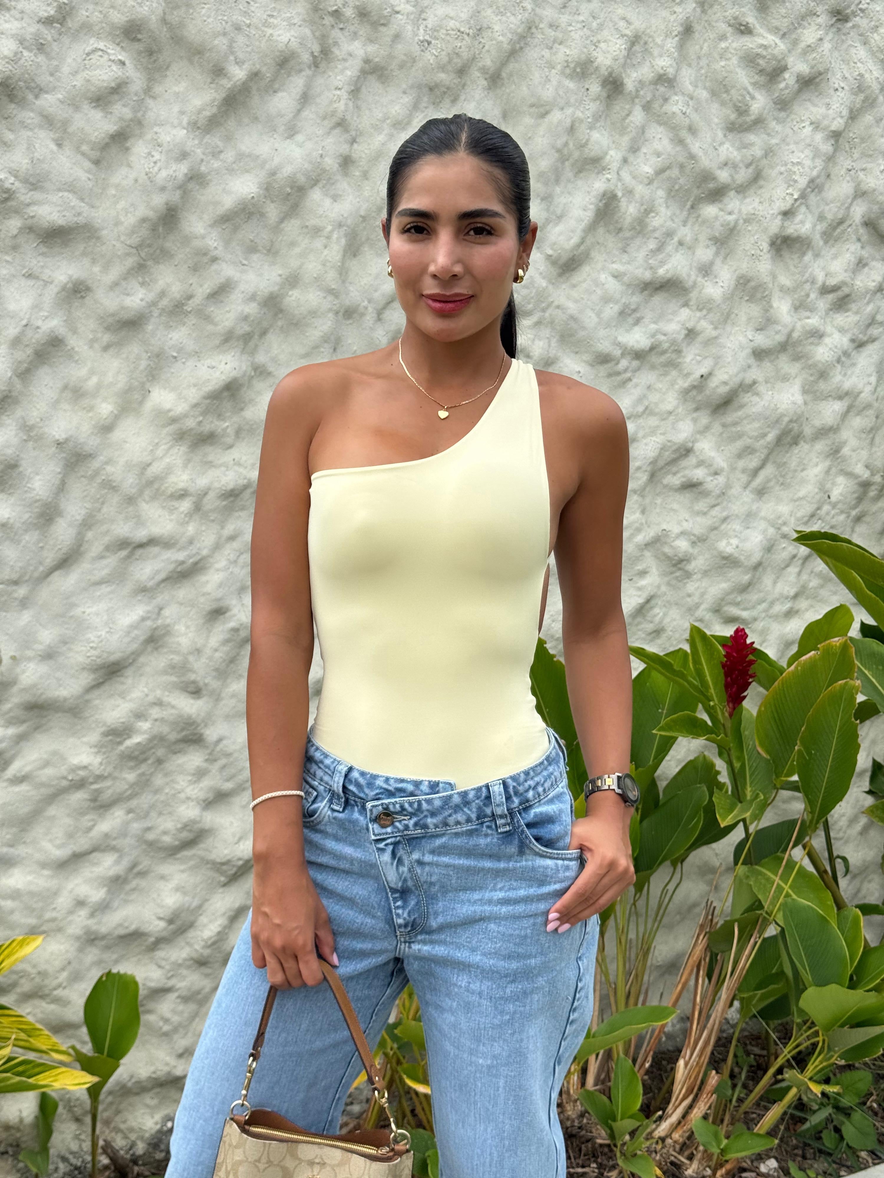 Body Una manga escote amarillo