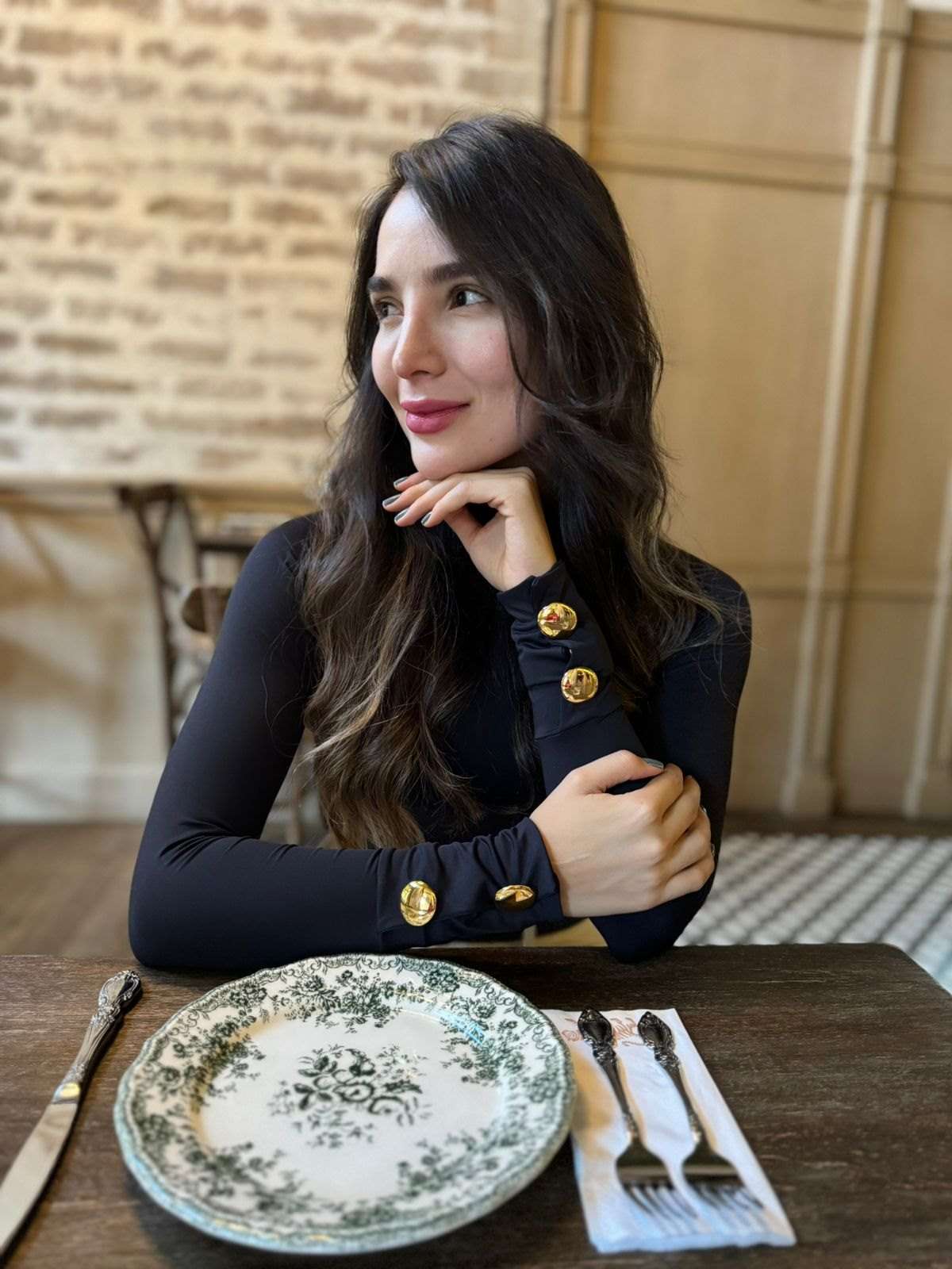 Cuello Tortuga Botones Negro