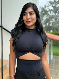 Body cuello incluido escote negro