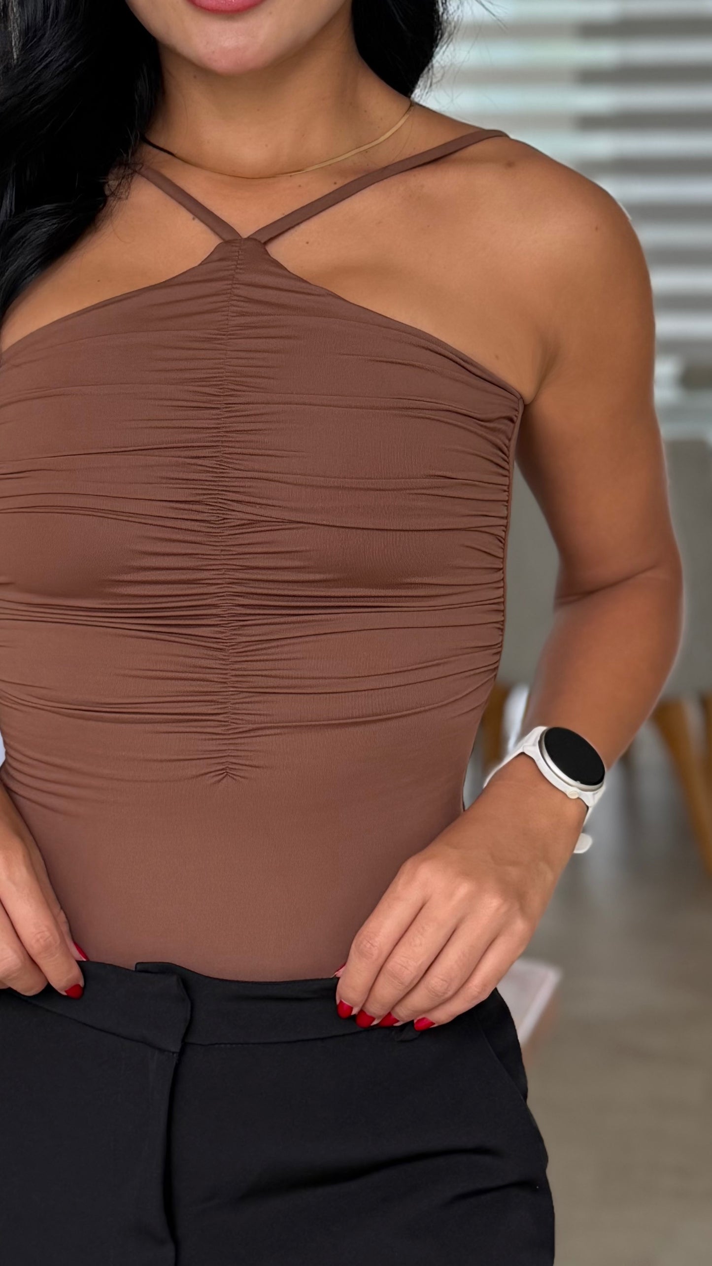 Pico delgado recogido café