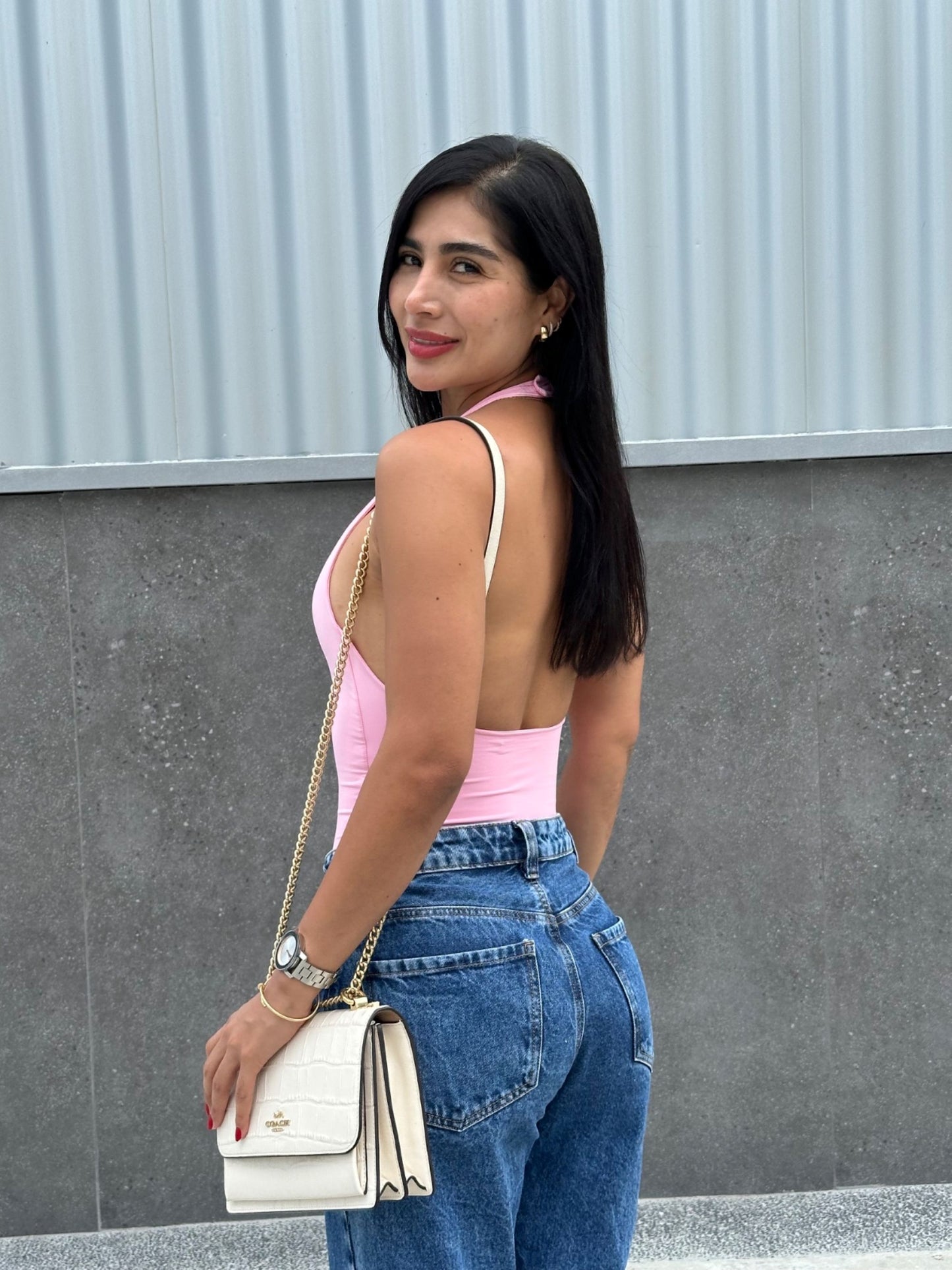 Body SA escote rosado