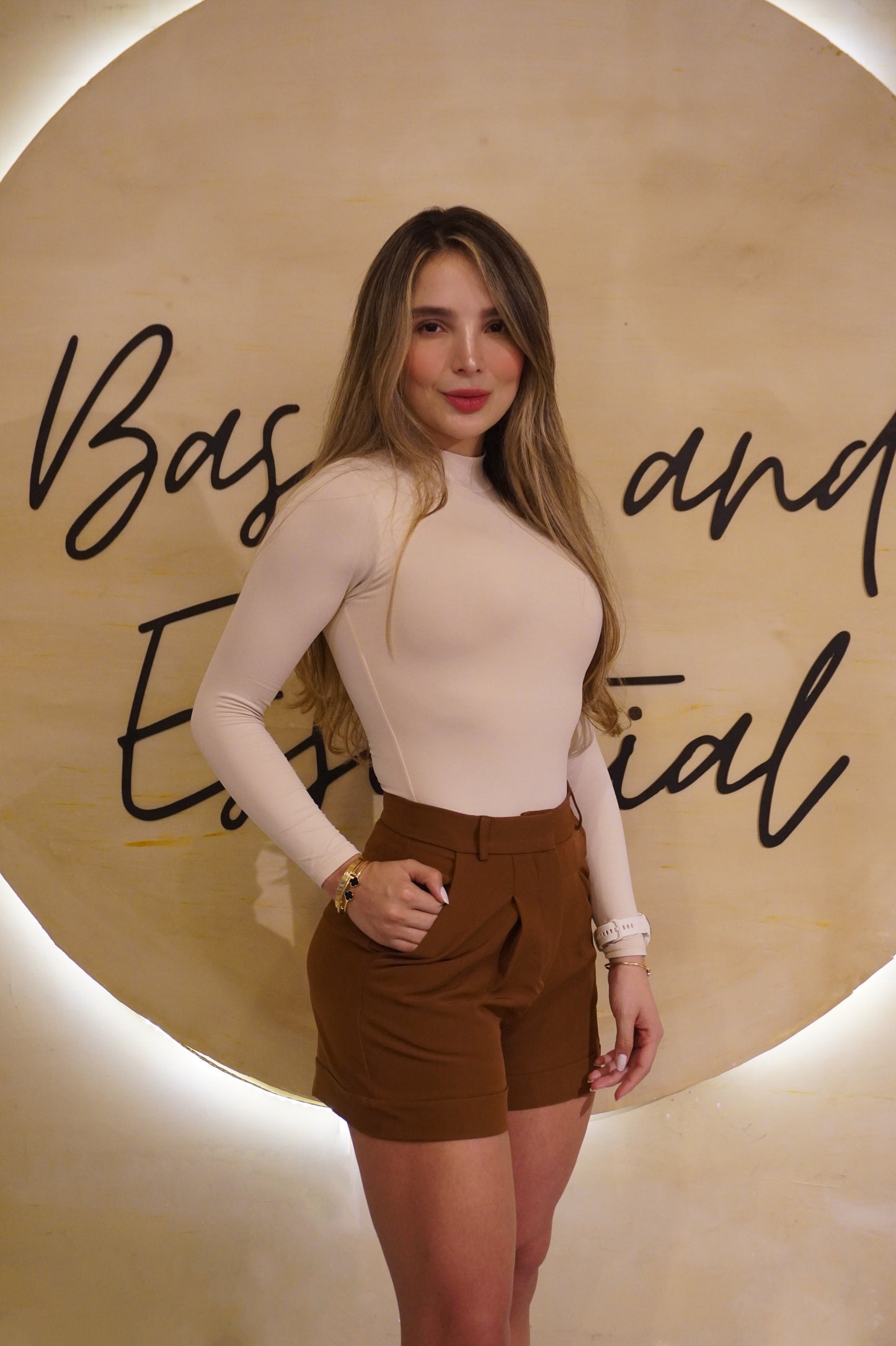 Short tela café