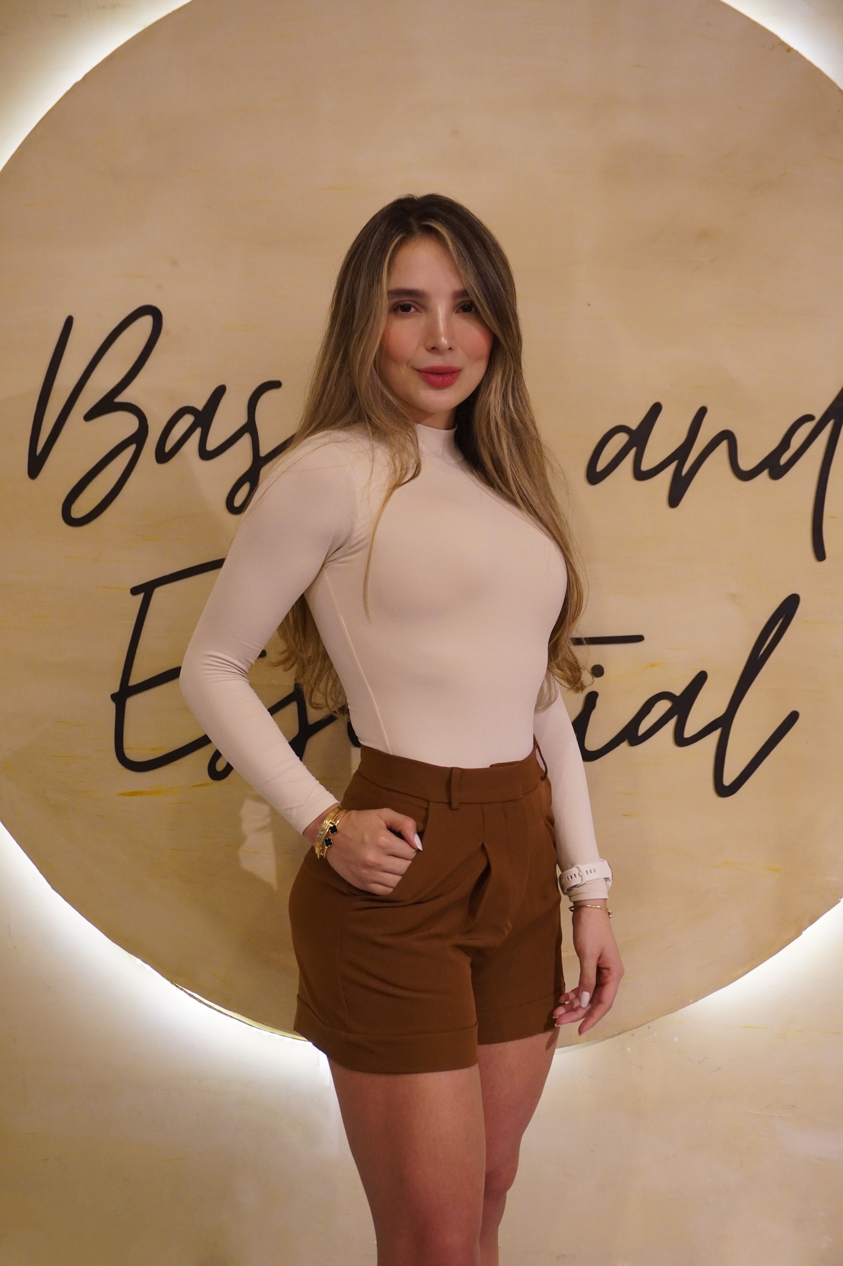 Short tela café