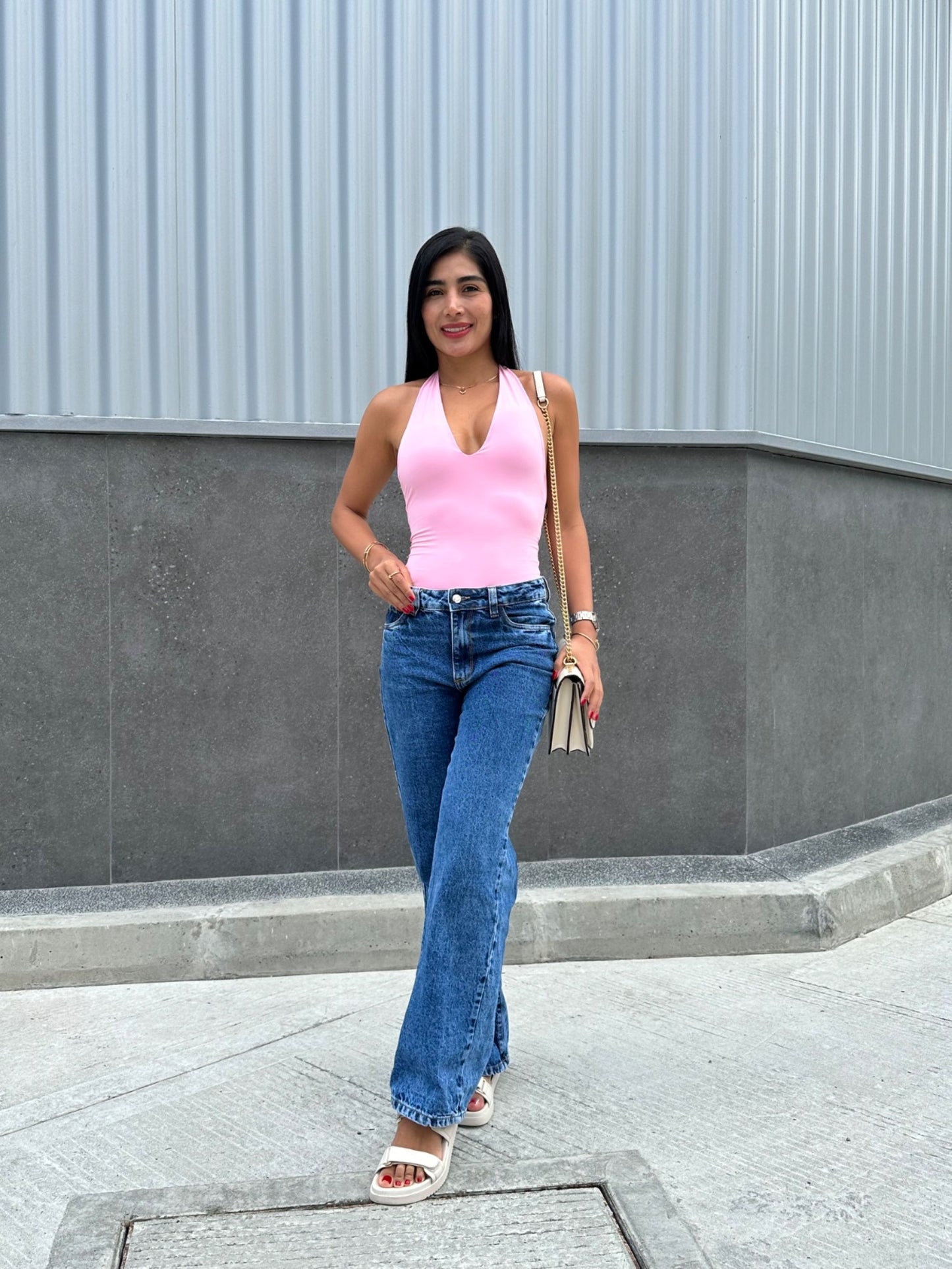 Body SA escote rosado