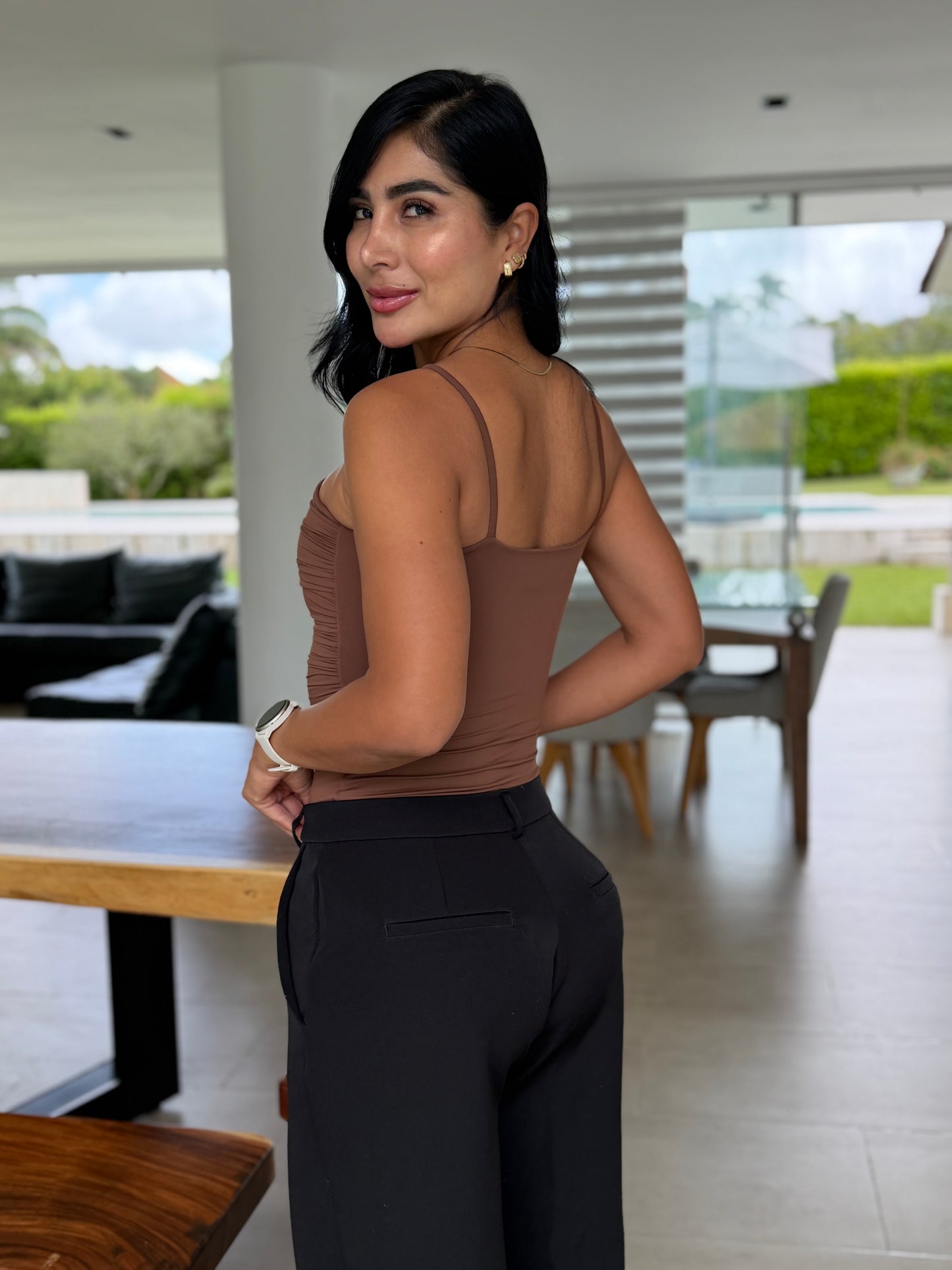 Pico delgado recogido café