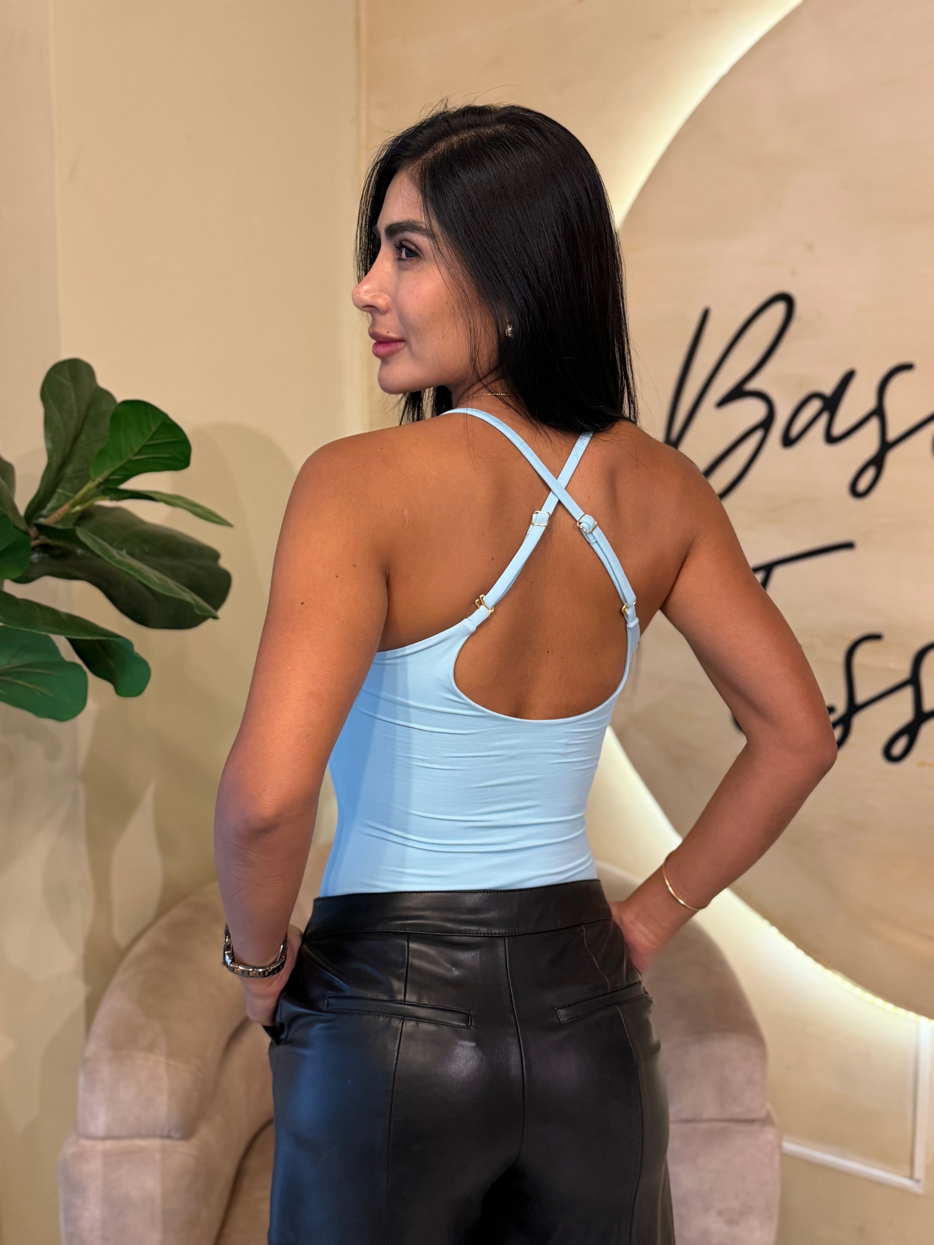 Body top invisible azul bebé