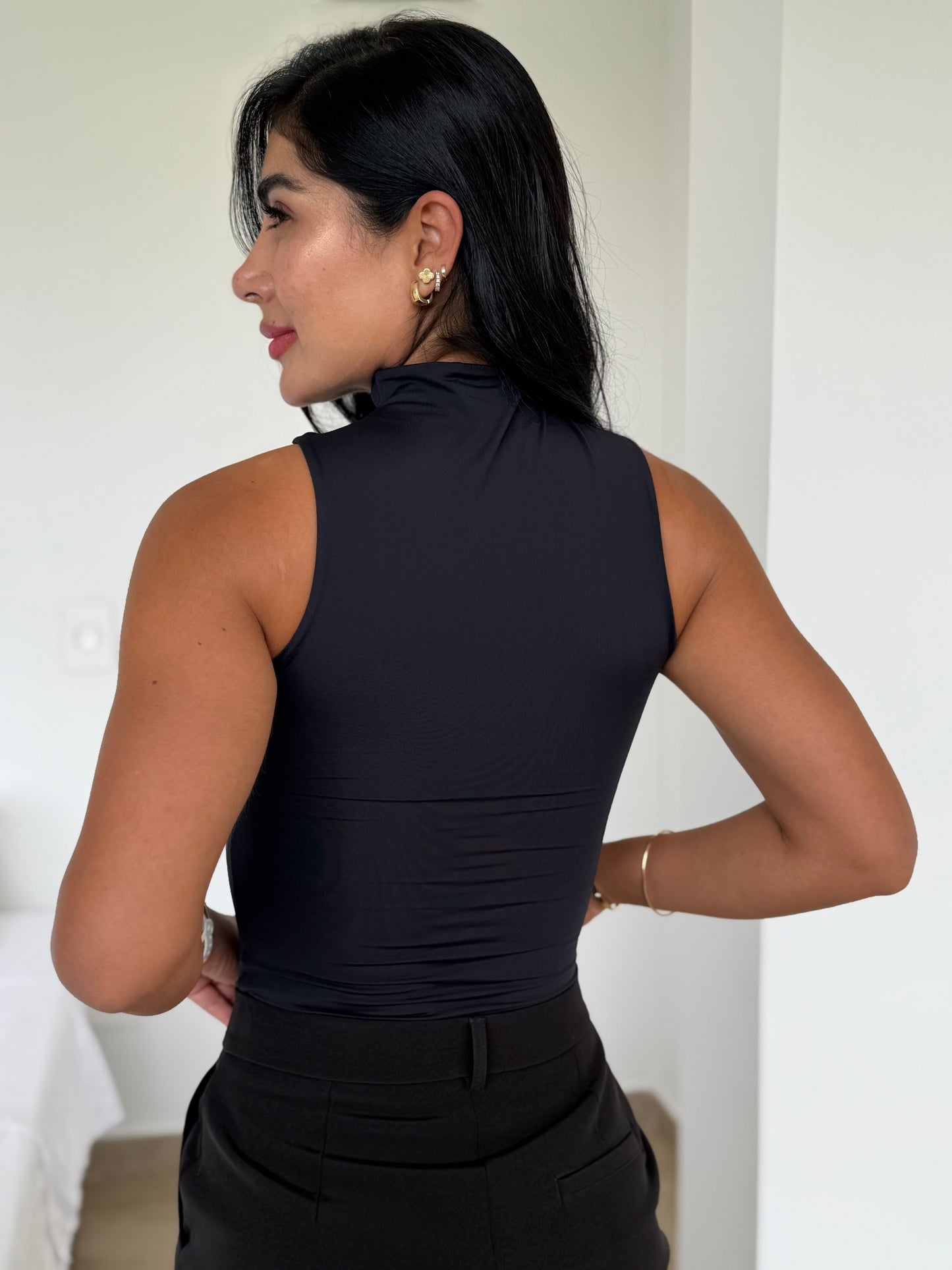 Body cuello diamante negro
