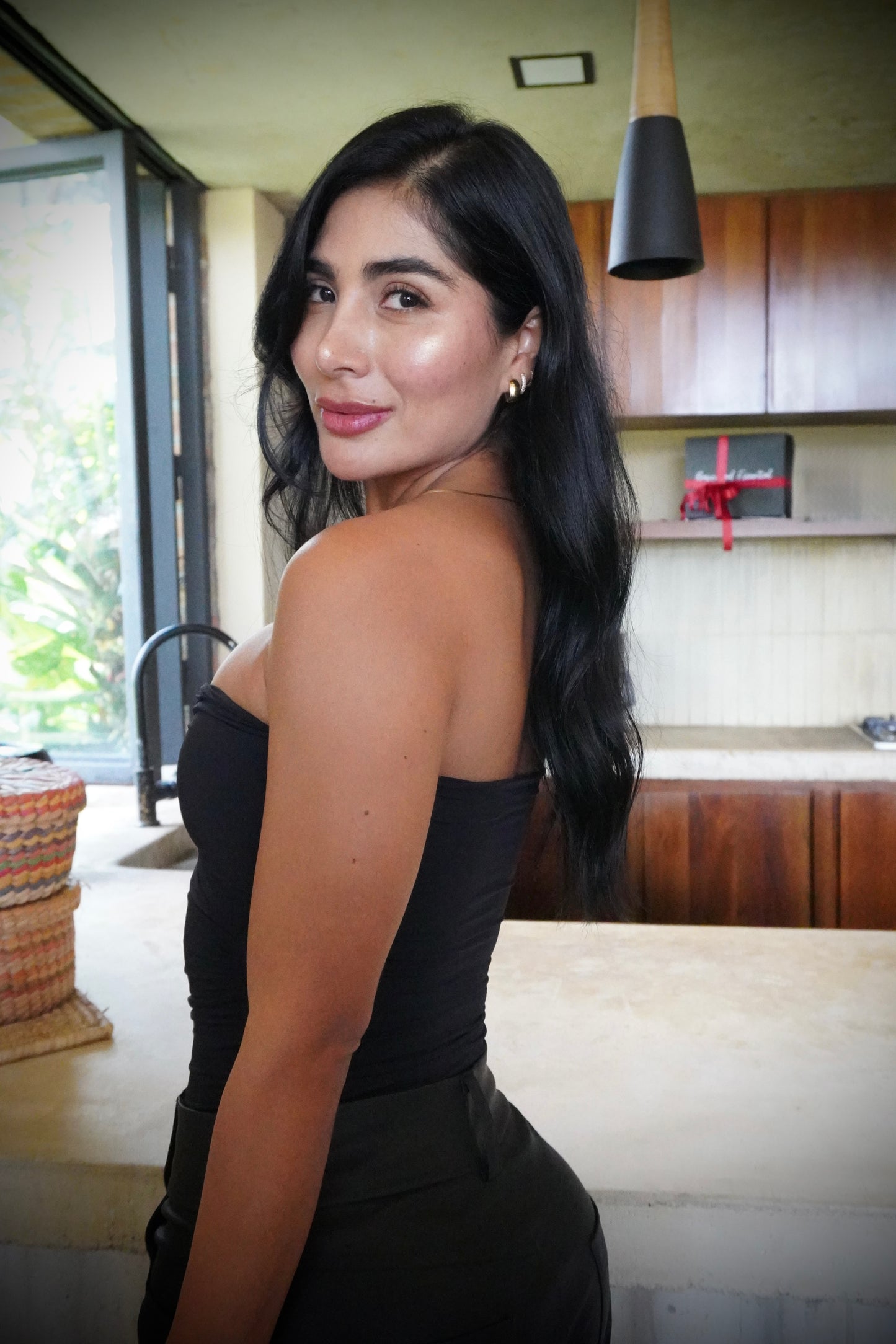 Body strapless escote negro