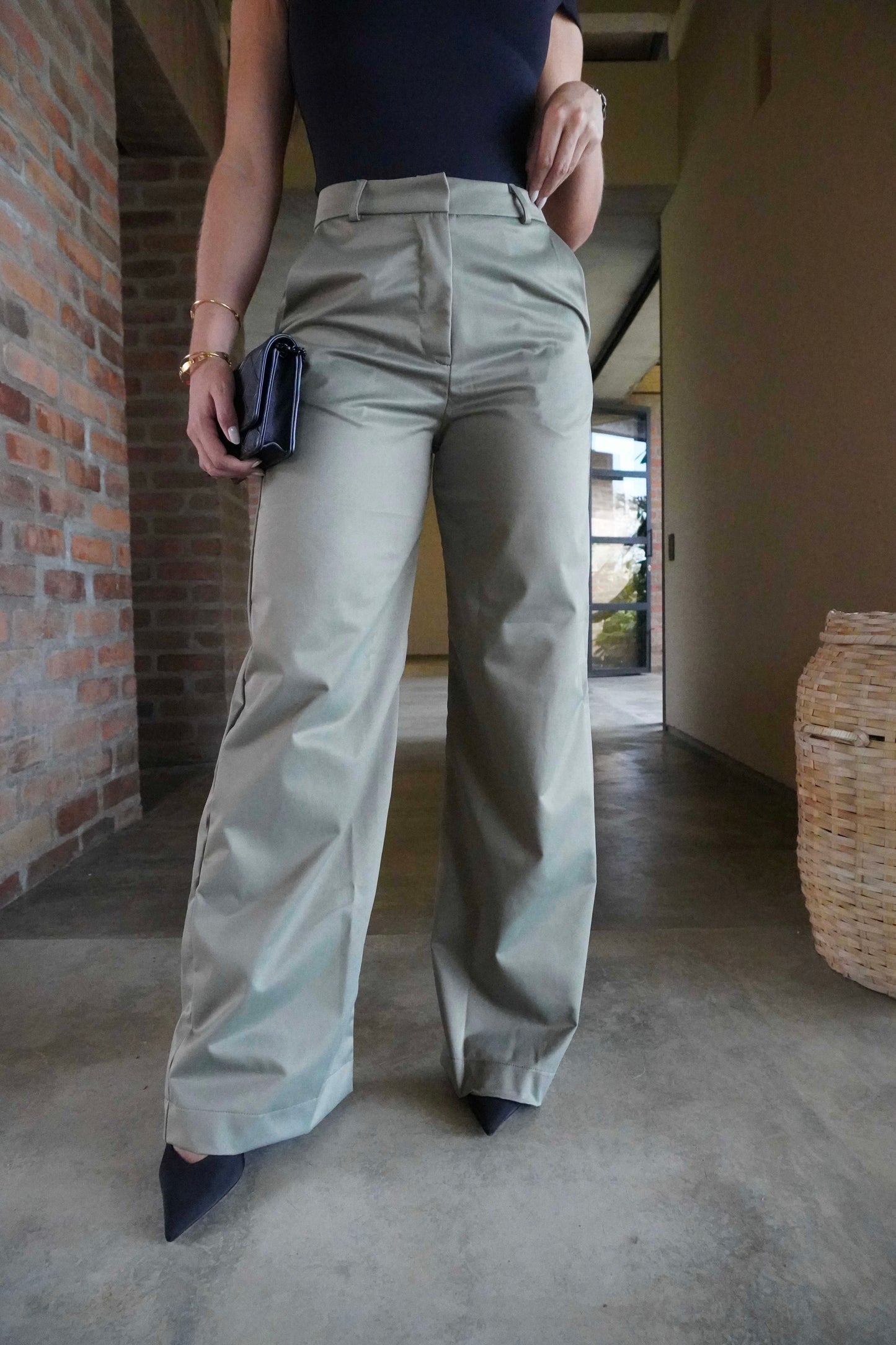 Pantalón clásico satín verde S