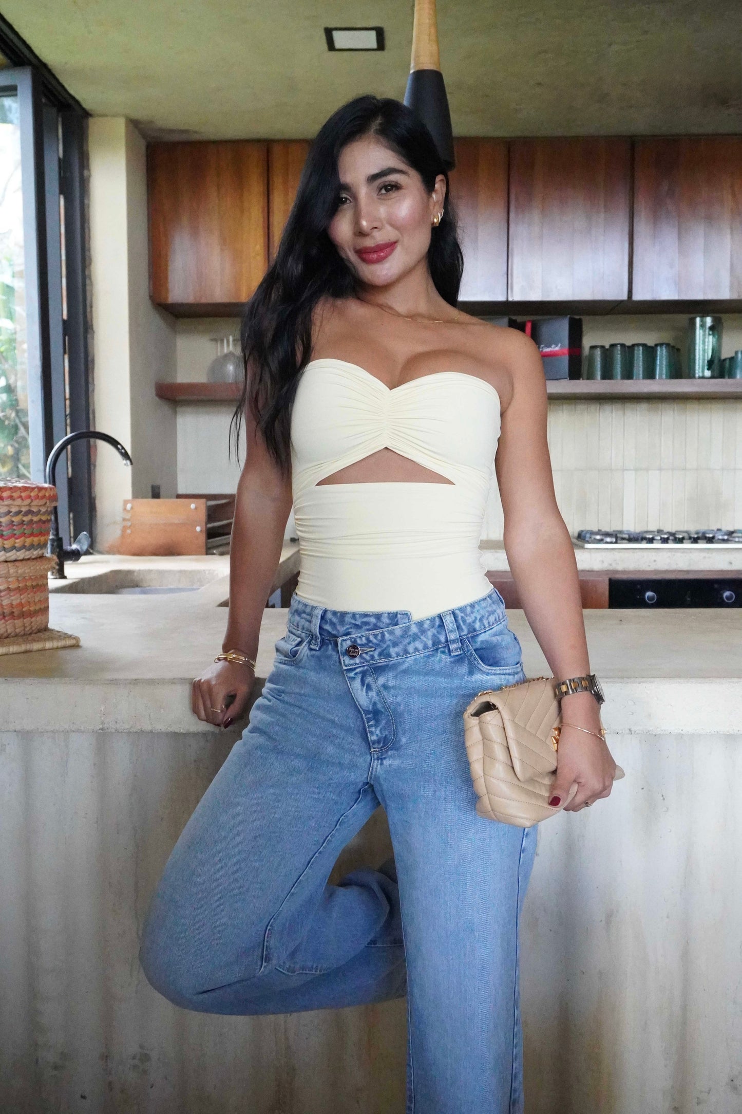 Body strapless escote mantequilla