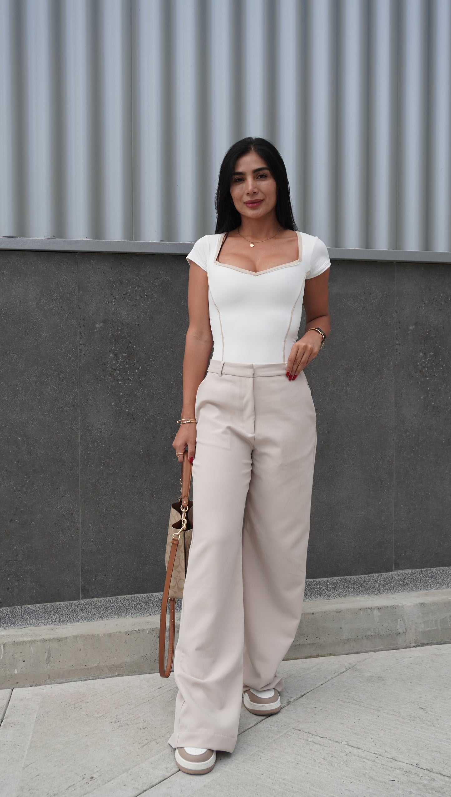 Pantalon clasico nude