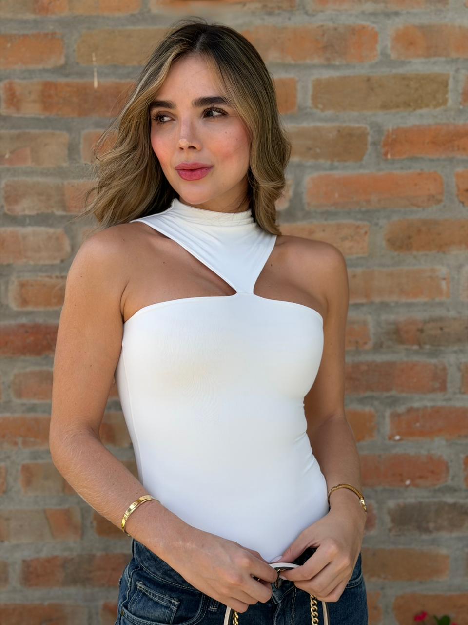 Body cuello diamante Blanca