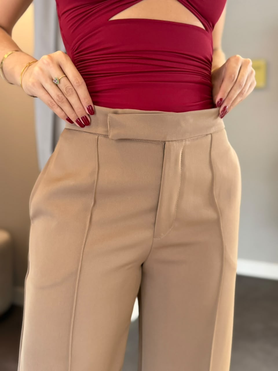 Pantalon tiro medio Camel