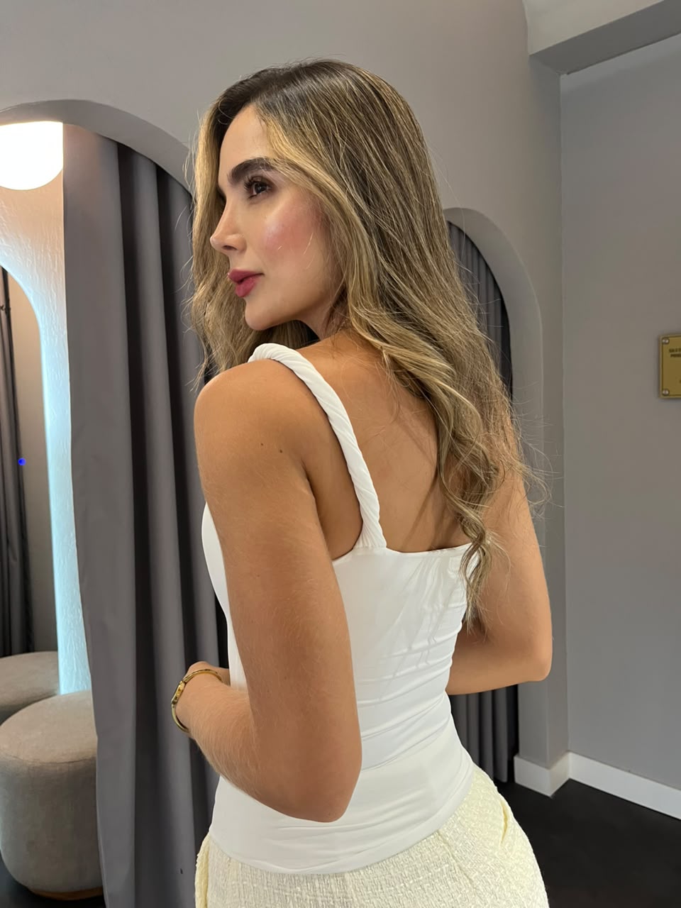 Blusa hombro entorchado