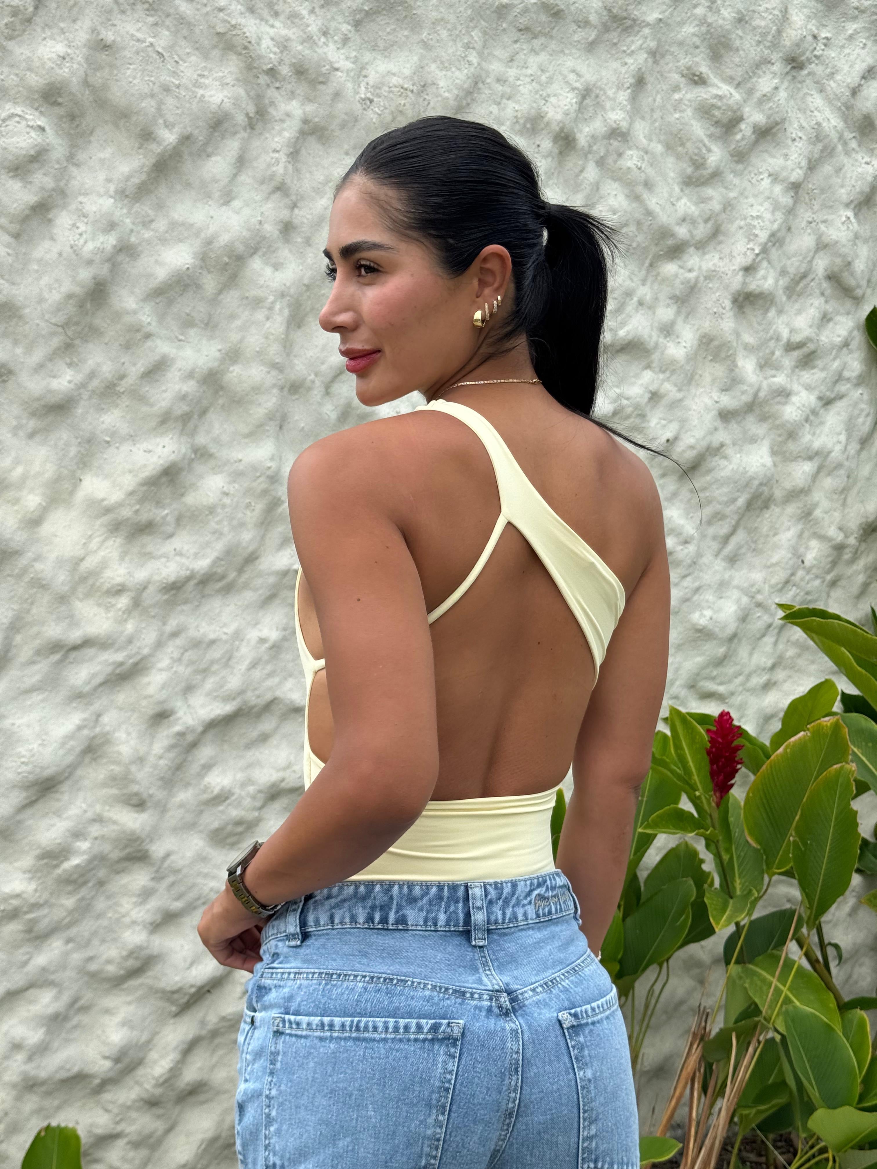 Body Una manga escote amarillo